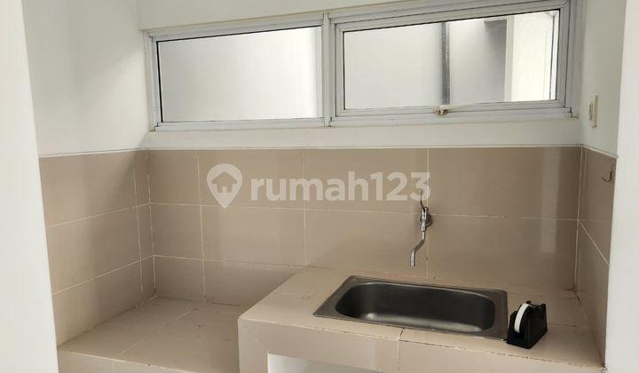 Disewakan Rumah2 Lantai di Malibu Village Gading Serpong 2