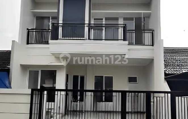 Siap Huni, Rumah, 2 Lantai, SHM, di Bsd Griya Loka