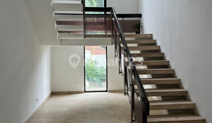 Rumah 2 Lantai Super Luas di Area Jalan Bangka, JakSel. Bebas Banjir! 2