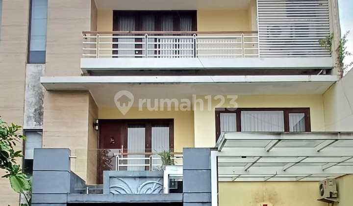 For Sale 3-Story House in Sasak Tinggi Residence Cluster, Ciputat, Tangsel.