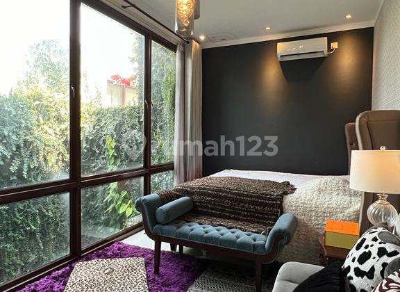 Turun Harga Paling Murah Rumah Bagus Furnished Lokasi Strategis di Cluster Discovery Lumina Bintaro