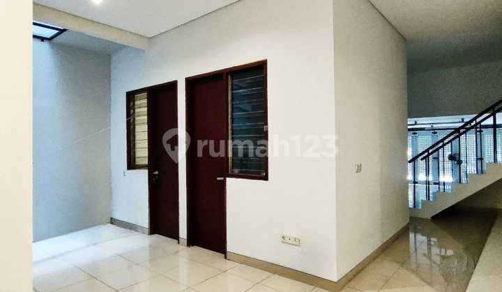 For Sale Prestige Cipete Cilandak 2-Story Townhouse Strategic Location 2