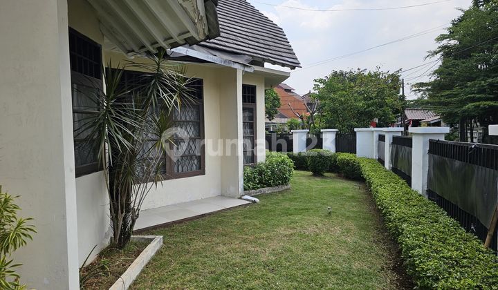 Rumah Bagus dengan Tanah Luas Siap Huni di Pamulang Estate Rumah Bagus dengan Tanah Luas Siap Huni di Pamulang Estate