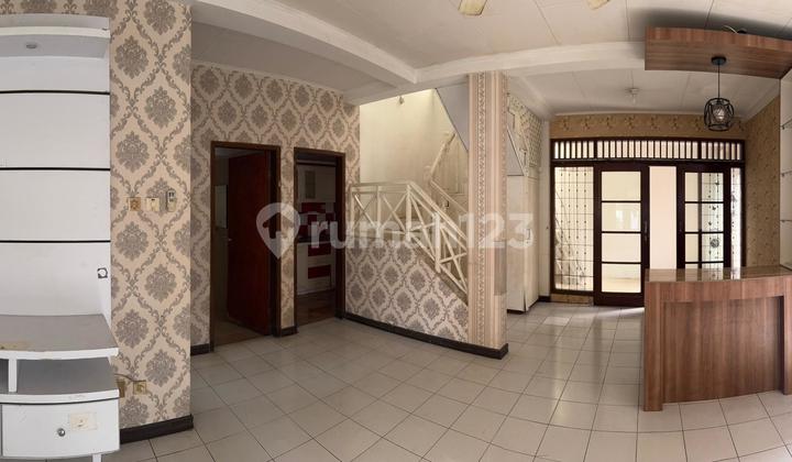 Dijual Rumah Bagus 2 Lantai Semi Furnished SHM di Pisok Bintaro Tangerang Selatan 2