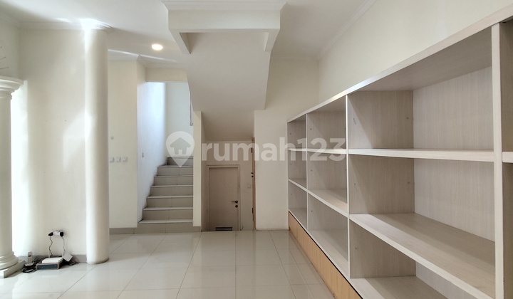 Disewakan Rumah 2 Lantai Ada Furnish Siap Huni Alicante Gading Serpong