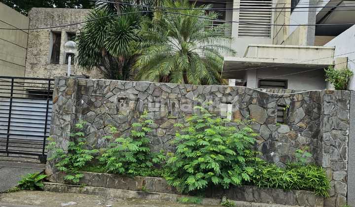 Drumah 2 Lantai Di Kawasan Strategis Jl Bendungan Hilir /benhil 