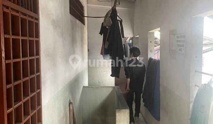 For Sale 4-Floor Boarding House in Jembatan Besi, Tambora, West Jakarta 2