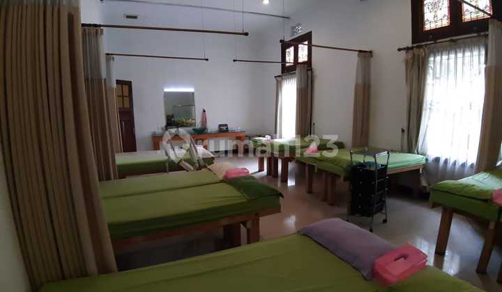 Rumah Heritage Bagus Luas Siap Isi di Cihapit