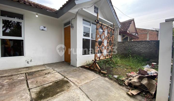 Nice Simple House Strategic Cluster Ready to Occupy in Bumi Parahyangan Kencana