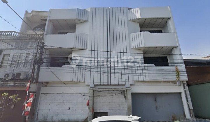 Gedung Kantor Tinggi Luas Strategis Murah Siap Isi di Sudirman
