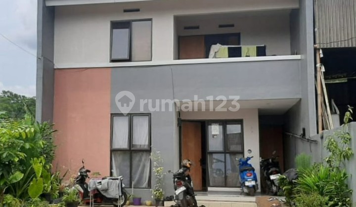 Rumah Murah Simple Modern Siap Isi di Cikadut