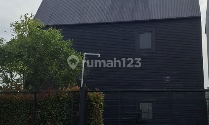 Rumah Estetik Halaman Luas Semi Furnished Siap Isi di Bukit Ligar 2