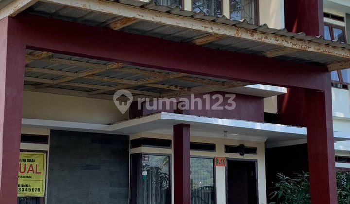 Well-Maintained, Strategically Located Ready-to-Occupy House in Permata Hijau Land Well-Maintained, Strategically Located Ready-to-Occupy House in Permata Hijau Land