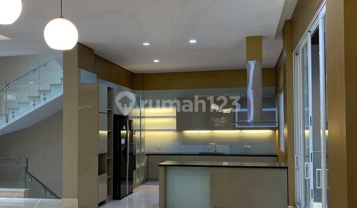 Dijual Rumah Mewah Pik Katamaran Indah 4 Lantai Hadap Selatan 2