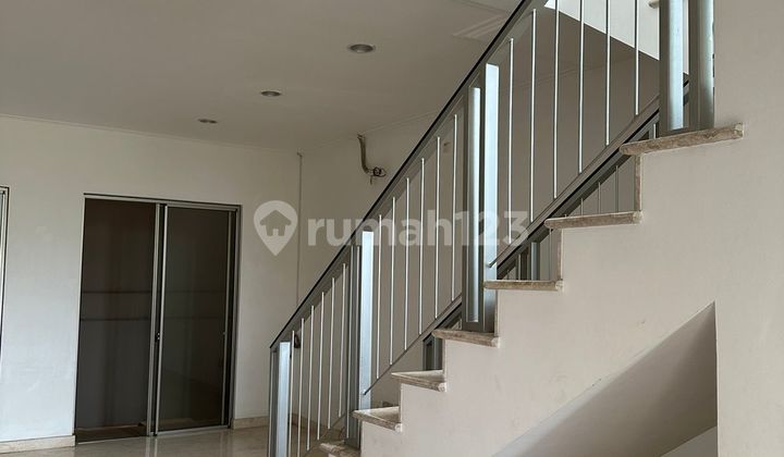 Dijual Rumah Golf Island Brand New Rapih Kosongan  2