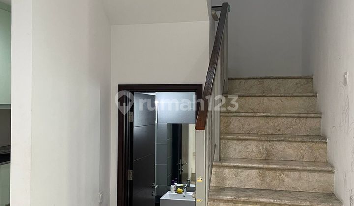 Dijual Rumah Golf Island Semi Furnished Kondisi Rapih Siap Huni 2