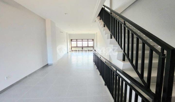 Disewakan Ruko Mega Kuningan Pik2 Design Unik 2