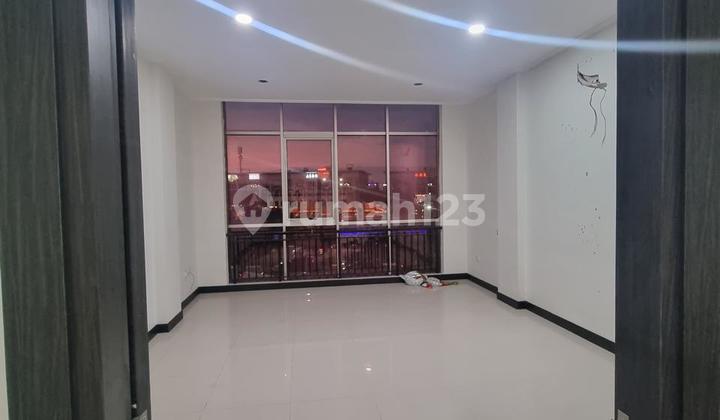 Dijual Ruko Golf Island Hadap Jalan Lokasi Strategis