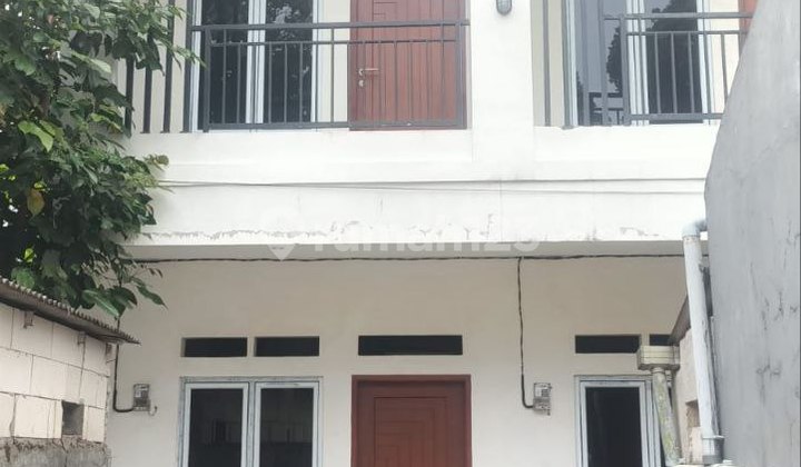 Murah.. Terbatas... Bebas Banjir Rumah 2 Lt Di Cipayung Jaktim  2