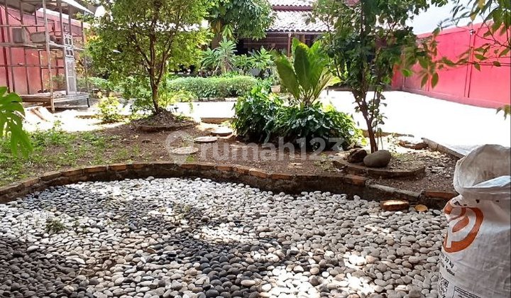 Jual Cepat Rumah Terawat Dekat Terminal Kp Rambutan di Ciracas 2