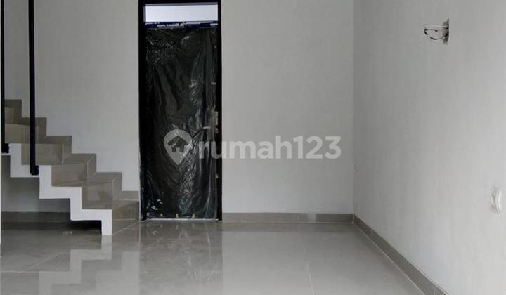 Rumah Bagus Dan Kokoh 2 Lantai Di Perumahan Jatisampurna 2