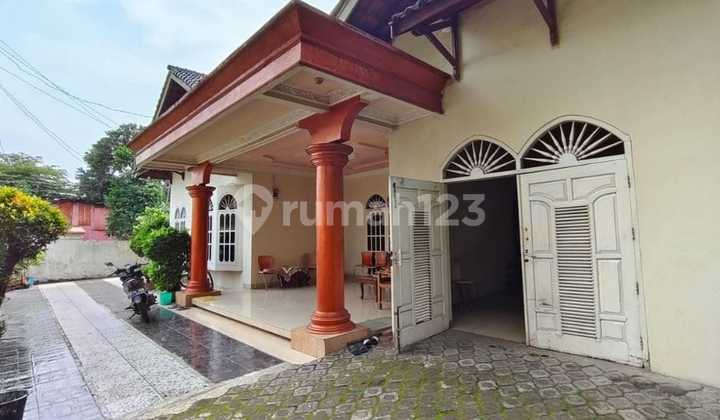 For Sale 1-Story House in Raya Leuwinanggung 2