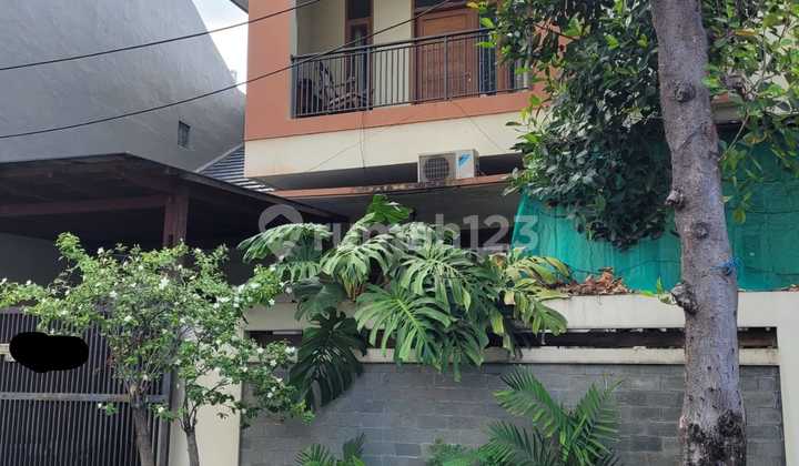 Dijual Rumah Cantik di Jakarta Pusat Semi Furnish Harga Nego Dijual Rumah Cantik di Jakarta Pusat Semi Furnish Harga Nego