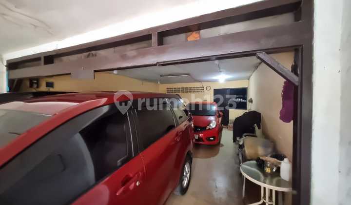 RUMAH 2 LANTAI BISA UNTUK USAHA DI KAWASAN PREMIUM CAWANG, JAKARTA TIMUR 2