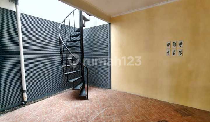 Jual Cepat Rumah 2 Lantai Rapi Siap Huni Bebas Banjir di Kota Wisata Cibubur 2