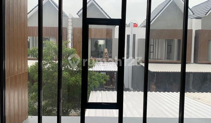 Rumah 2 Lantai di Cluster Jura Metland Menteng, Jakarta Timur Rumah 2 Lantai di Cluster Jura Metland Menteng, Jakarta Timur