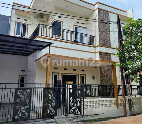 Ready-to-Occupy House in Duta Harapan Bekasi Housing Complex.