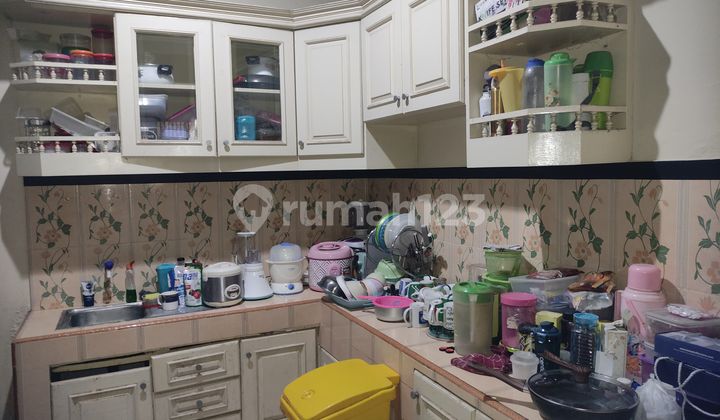 Rumah di Perumahan Taman Harapan Baru, Bekasi 2