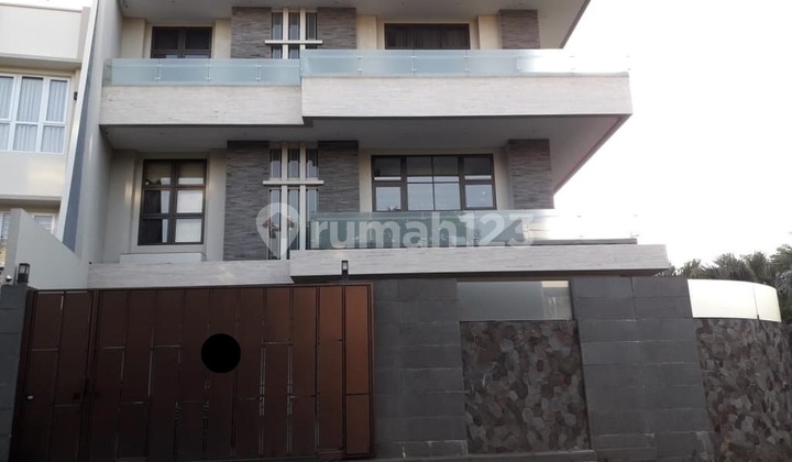 Rumah Bagus Furnished SHM Gading Residence, Jakarta Utara