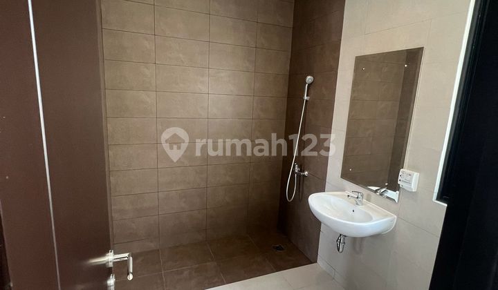 For Rent New House In Summarecon Gading Crown