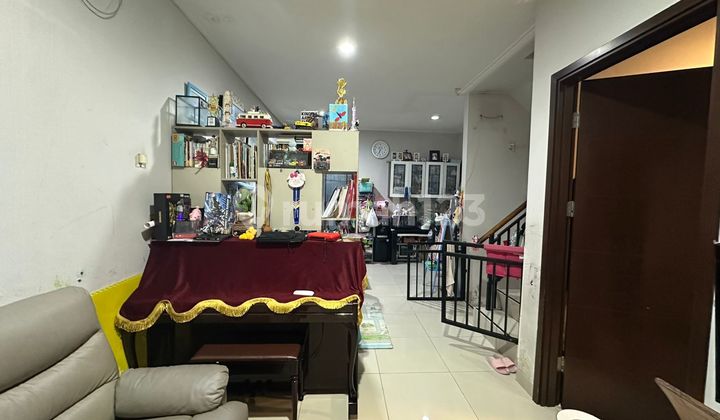 Rumah Siap Huni di Cluster Asia Dekat Grand Lucky Strategis Nego 