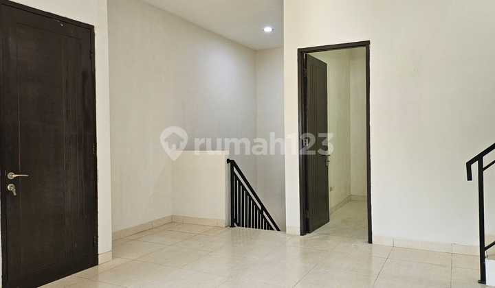Rumah 2 Lantai Kondisi Rapi di Citra 2 Ext Jakarta Barat Nego  2