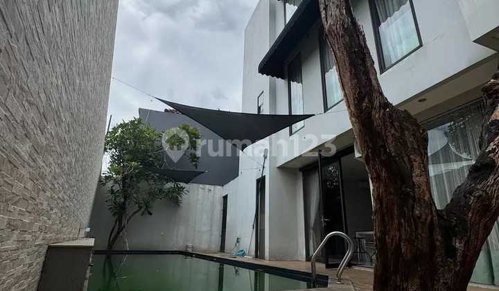 Kebagusan, Jakarta Selatan Rumah 3 Lantai dengan Swimming pool 2