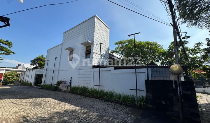 Fully Furnished House and Mess in Bintaro 2