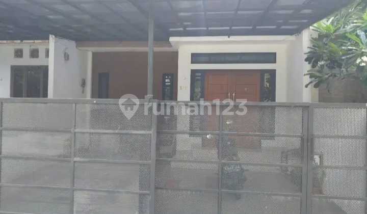 Kelapa Gading, Jakarta Utara RUMAH 2,5 Lantai 