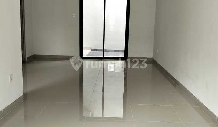 Dekat Akses Tol Jelupang ,Rumah Siap Huni di Villa Melati Mas 2