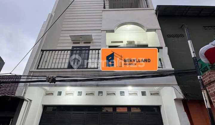 Ruko  3,5 lantai diJagakarsa, Jakarta Selatan