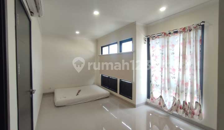 DISEWAKAN RUMAH - CLUSTER BARONI GADING SERPONG GOOD LOCATION - COMPOUND AMAN 24 JAM - SEMI FURNISHED