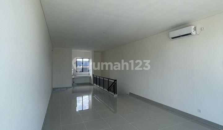 Disewakan Ruko Hampton 3 Lantai di Gading Serpong – Lokasi Strategis, Harga Nego Disewakan Ruko Hampton 3 Lantai di Gading Serpong – Lokasi Strategis, Harga Nego