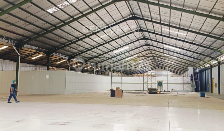 Clean, Nice, Well-Maintained Warehouse in Cimohong, Brebes