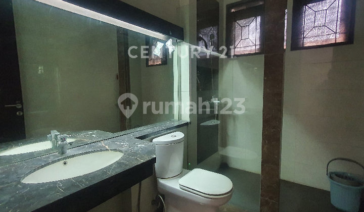 Luxury 2-Story Minimalist Modern House at Singgasana Pradana Bandung 2