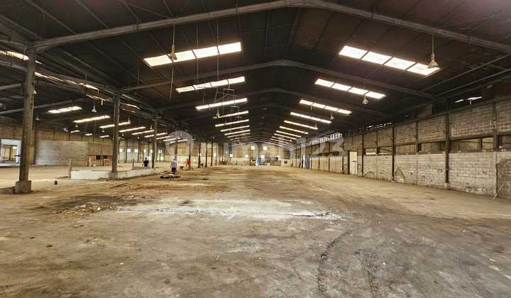 Cheap Warehouse in Cikarang Spacious