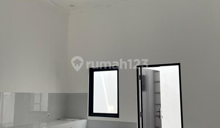Beautiful House with Certificate of Ownership (SHM) on Harapan Indah Boulevard 2