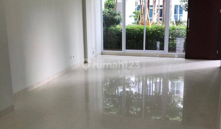 Disewa Townhouse Puri Mansion Apartment. 4+1br, 3 Lantai. 2