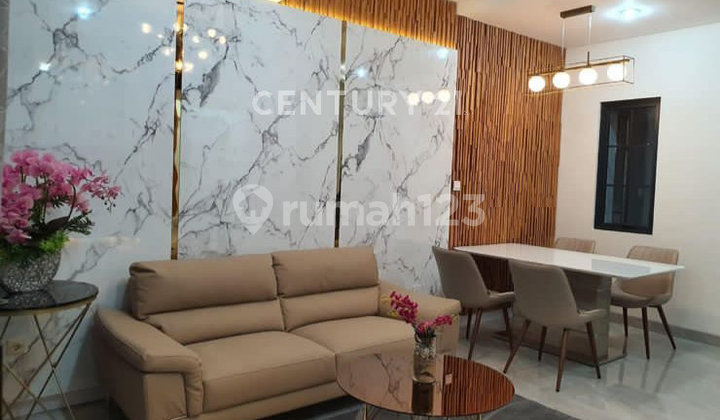 For Sale 3-Story Lavon 2 House in Swancity Cluster Montana, Tangerang