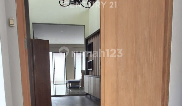 Dijual Rumah Luas Jagakarsa Jln Moh Kahfi 1. Ada Kolam Renang & Furnished